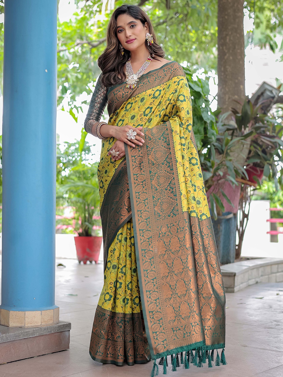 

Mitera Floral Zari Kanjeevaram Saree, Yellow