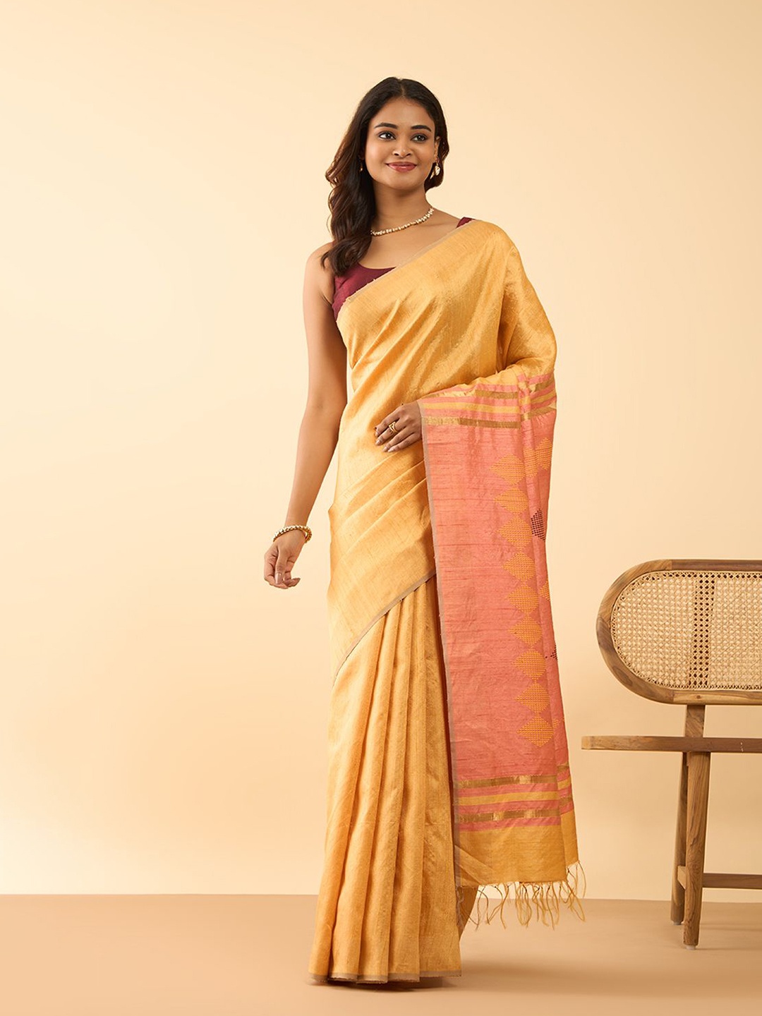 

Taneira Zari Pure Silk Bhagalpuri Saree, Yellow