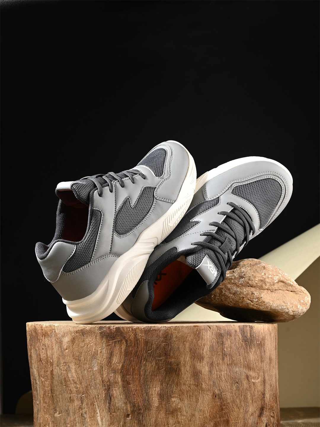 

HRX by Hrithik Roshan Men Mesh Running Non-Marking Shoes, Grey
