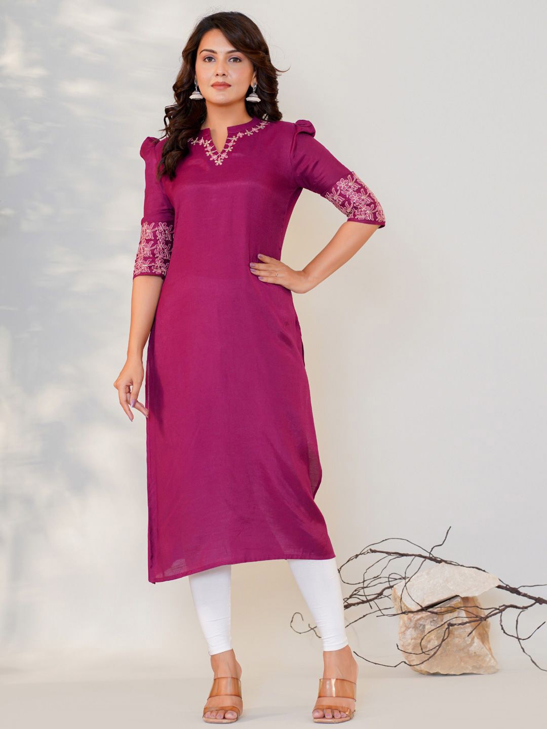 

Readiprint Fashions Floral Embroidered Kurta, Magenta