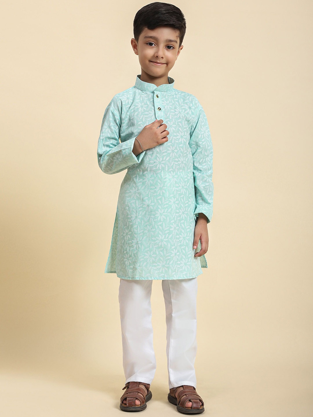 

Pro-Ethic STYLE DEVELOPER Boys Floral Printed Pure Cotton Straight Kurta with Pyjamas, Turquoise blue