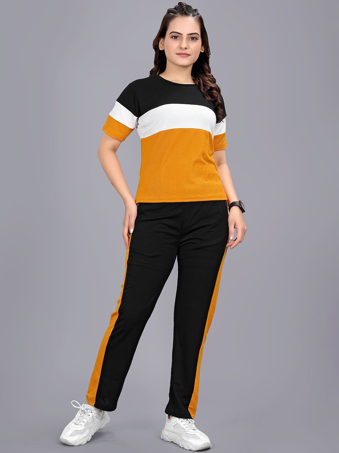

SAKARMAA Colourblocked T-Shirt With Trousers Co-Ords, Yellow