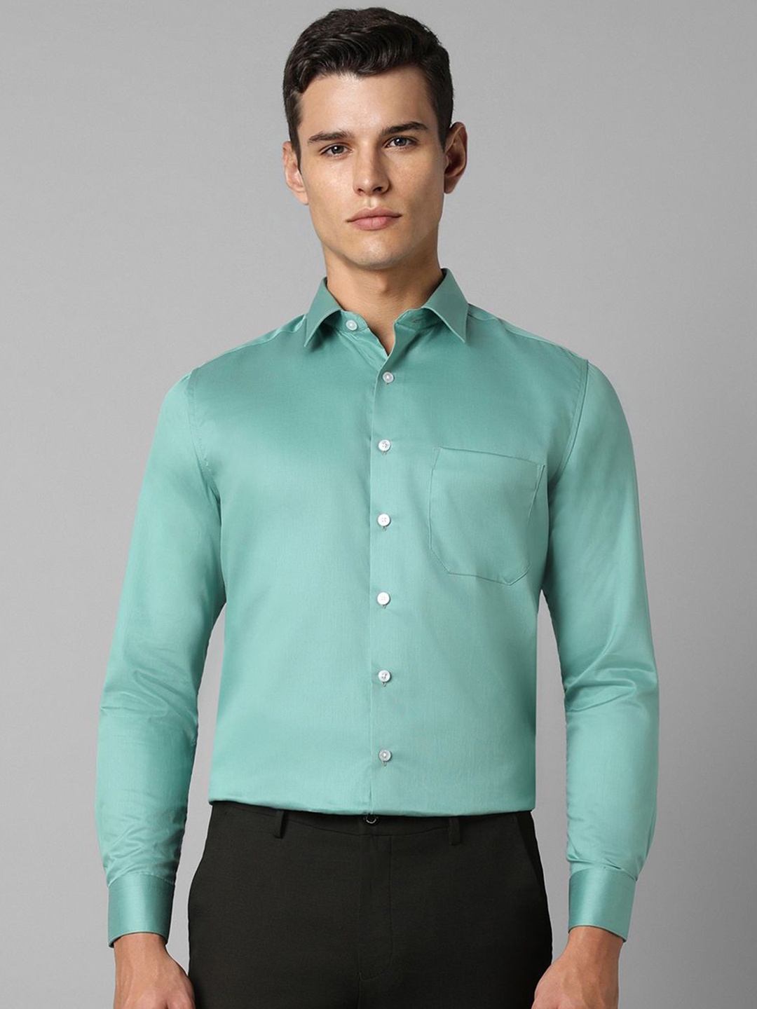 

Louis Philippe Men Spread Collar Solid Cotton Slim Fit Formal Shirt, Green