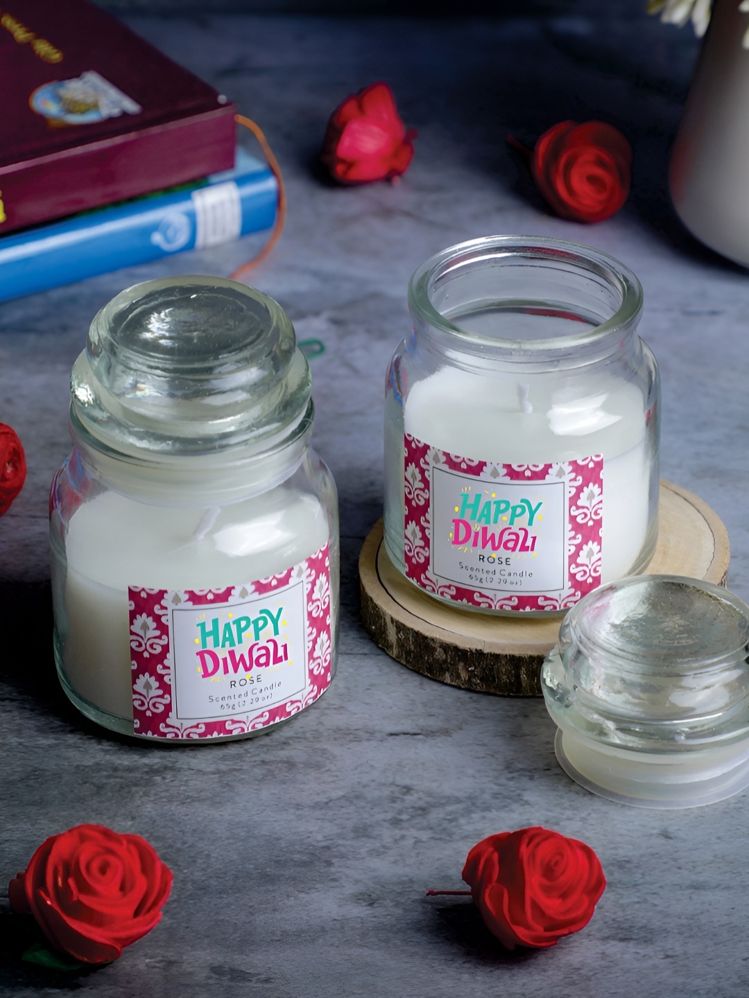 

Aromatic Fables White & Pink 2 Pieces Scented jar Candles with Lid