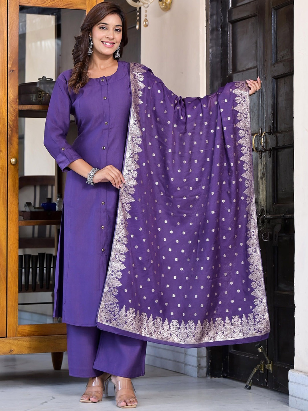 

Juniper Round Neck Kurta with Trouser & Dupatta, Purple