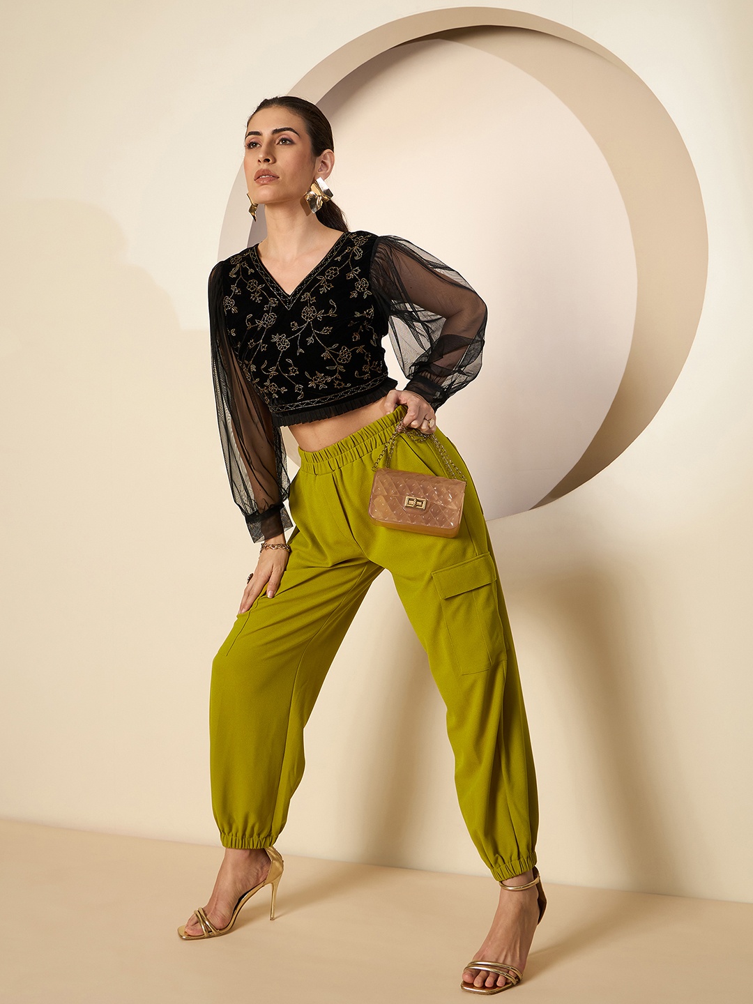 

Antheaa Women Solid Mid Rise Cargo stretchable Trousers, Green