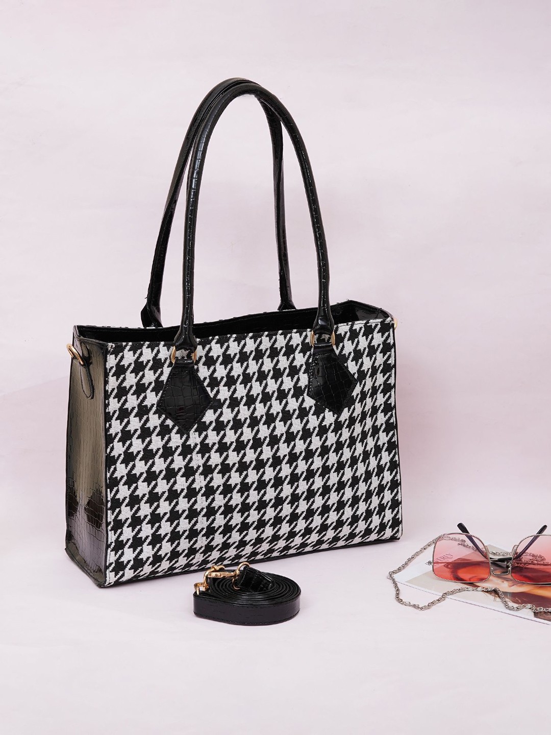 

FABBHUE Women Checked Printed Structured Handheld Bag, White