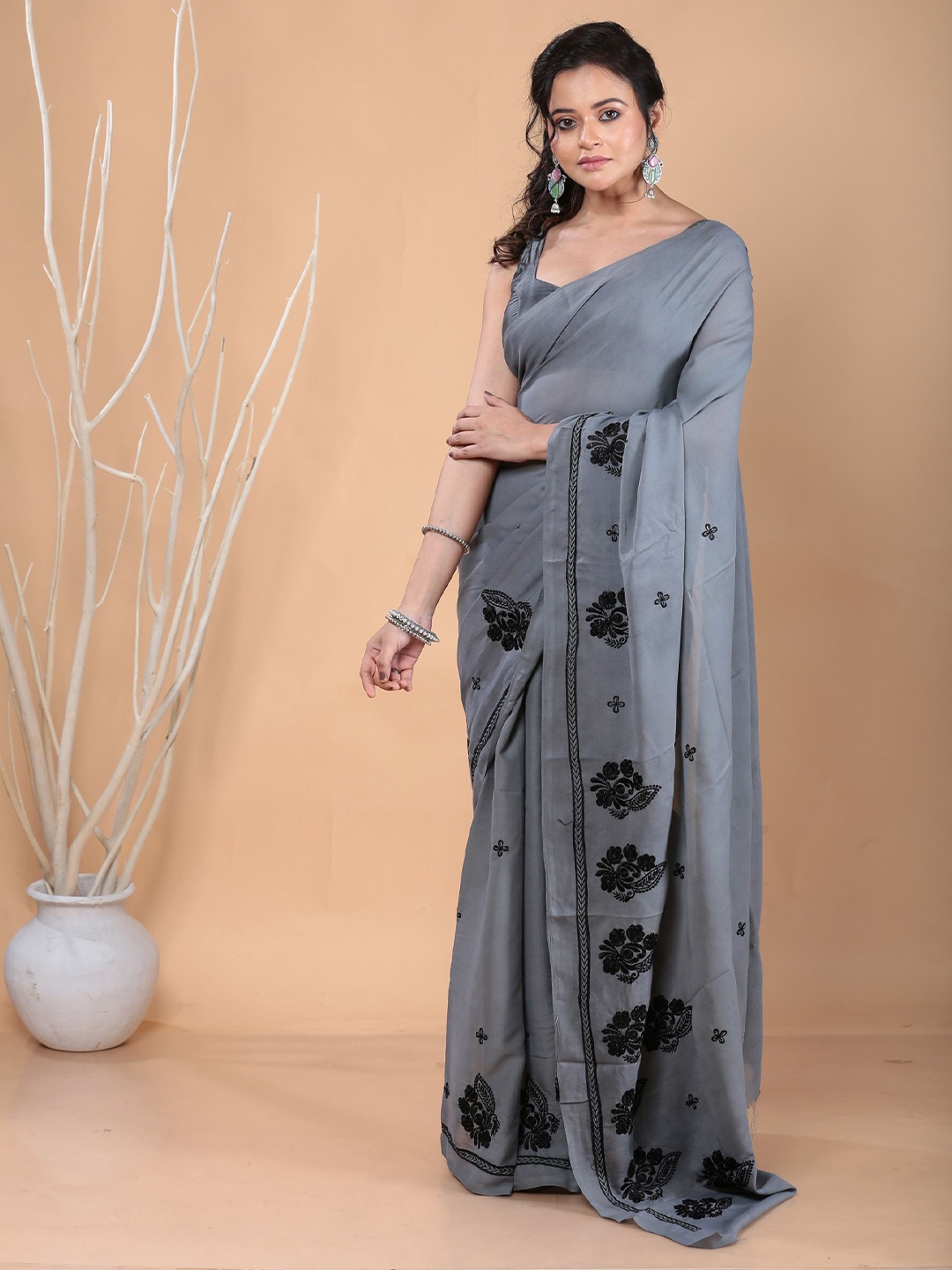 

Urbane Essence Ethnic Motifs Embroidered Pure Georgette Saree, Grey