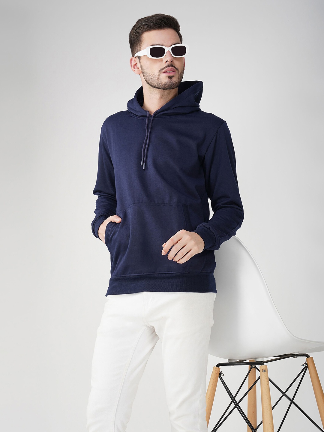 

The Roadster Lifestyle Co. Men Solid Hood Cotton Pullover Sweatshirt, Navy blue