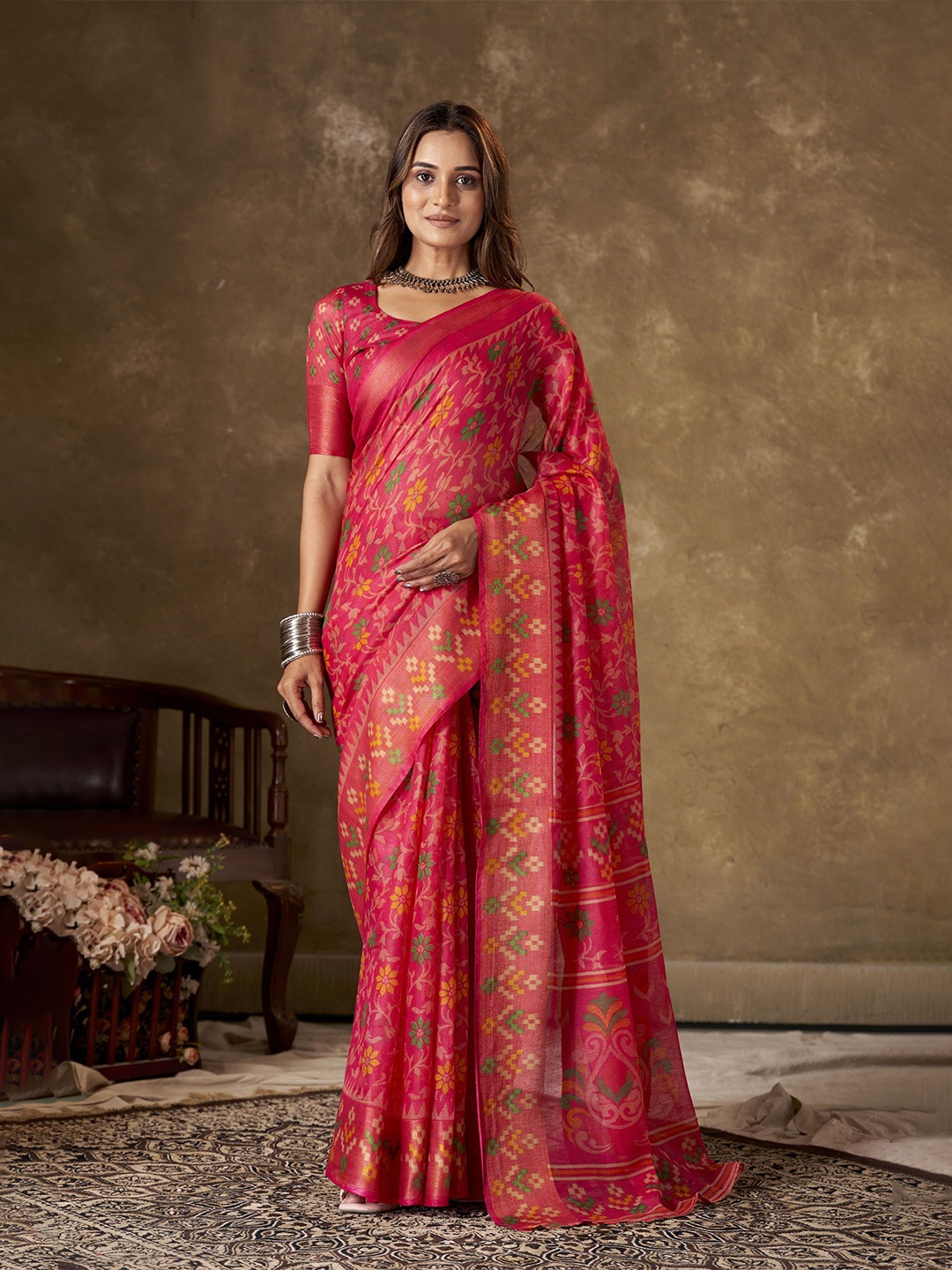 

KAYOMMI Floral Printed Zari Pure Cotton Jamdani Saree, Red