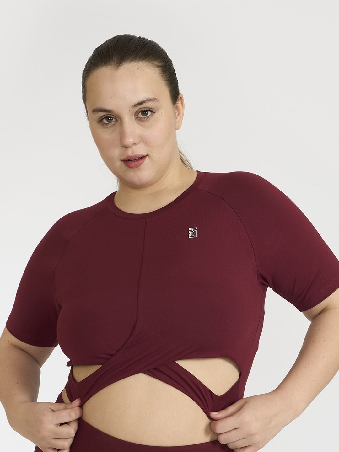 

Hunnit Zen Front Wrap Workout Crop Top, Maroon