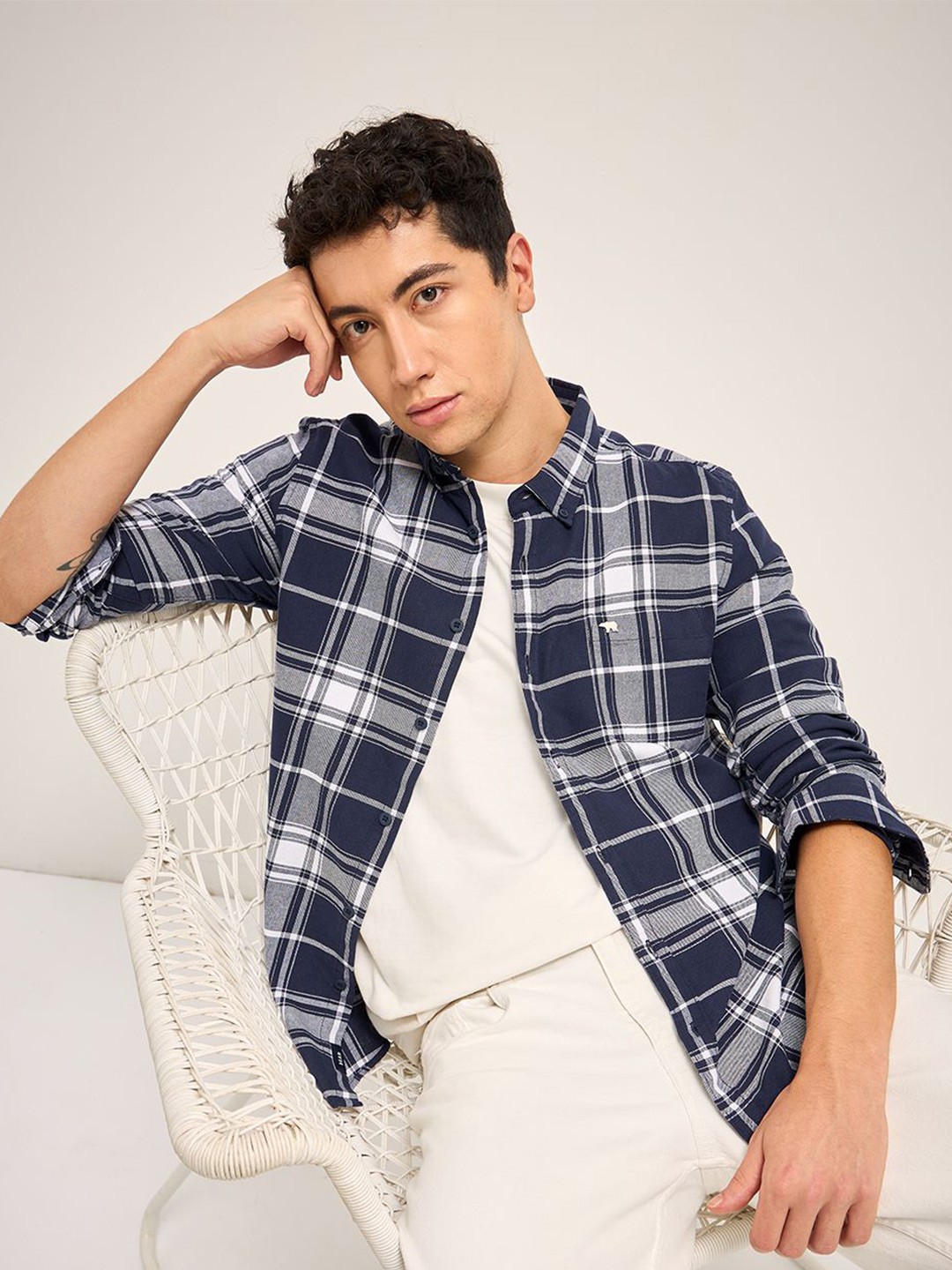 

THE BEAR HOUSE Men Button-Down Collar Tartan Checked Cotton Slim Fit Casual Shirt, Blue