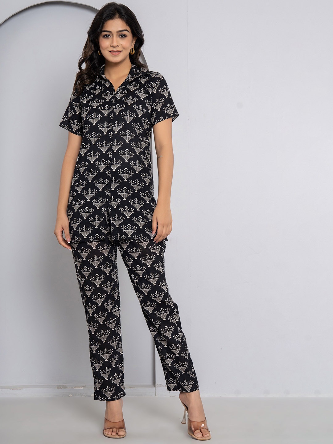 

JAIPURI BUNAAI Geometric Printed Pure Cotton Shirt With Trousers, Charcoal
