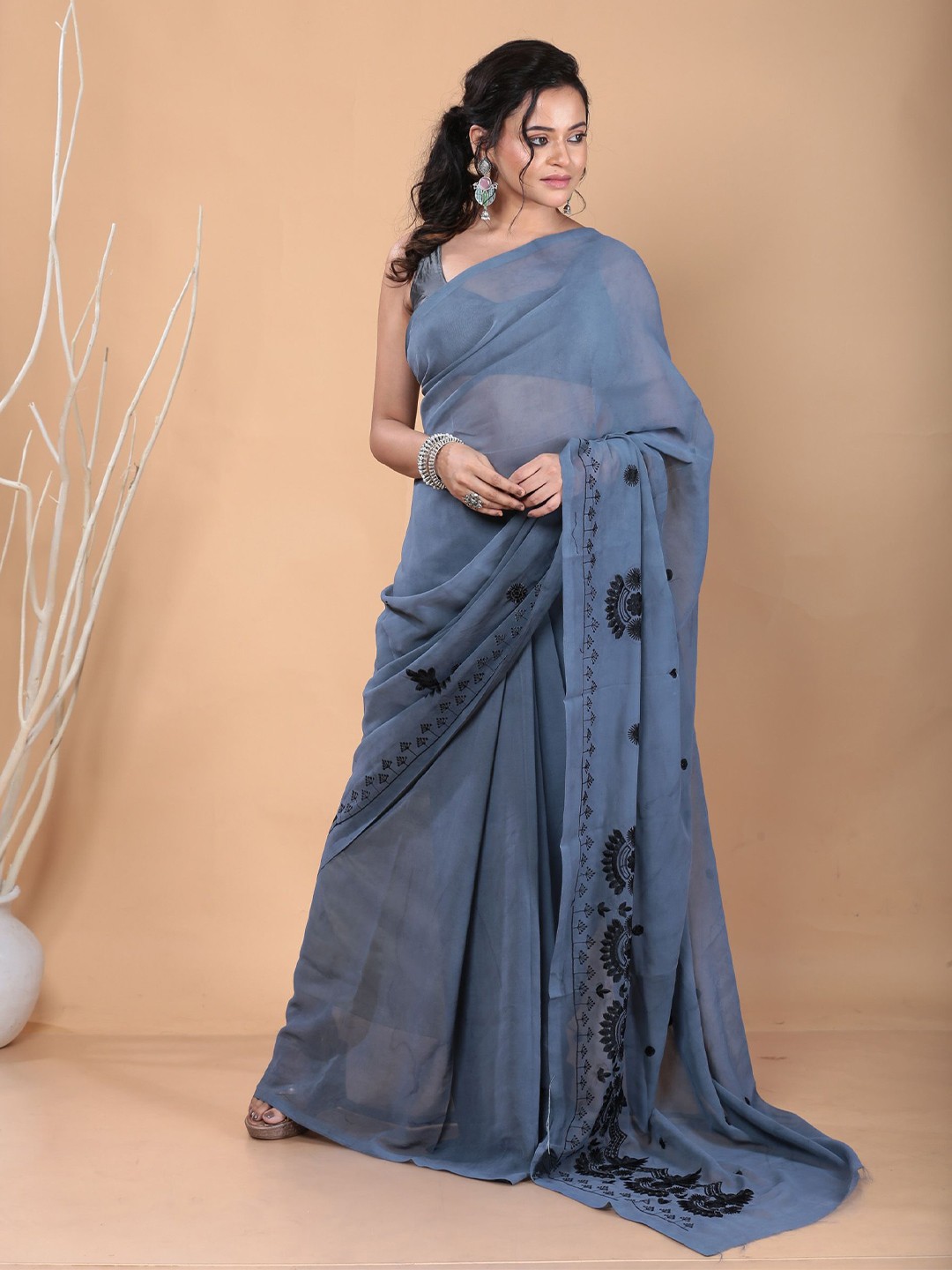

Urbane Essence Ethnic Motifs Embroidered Pure Georgette Saree, Blue