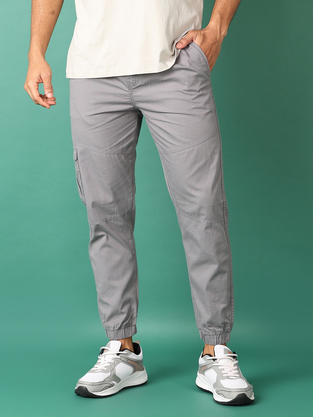 

V-Mart Men Solid Joggers Trousers, Grey