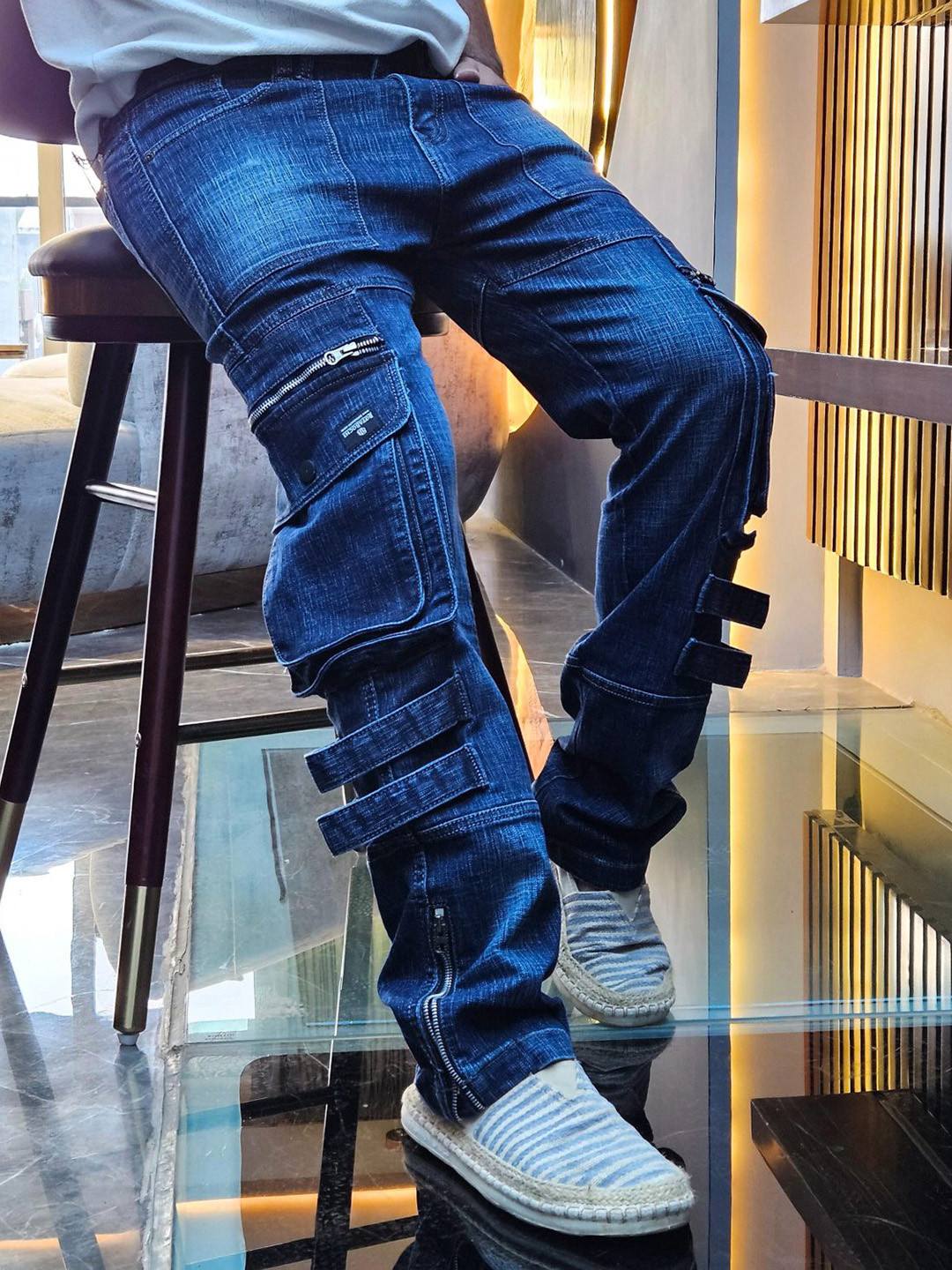 

BOTABOCHI Men Solid Relaxed Loose Fit Easy Wash Cargos Trousers, Blue