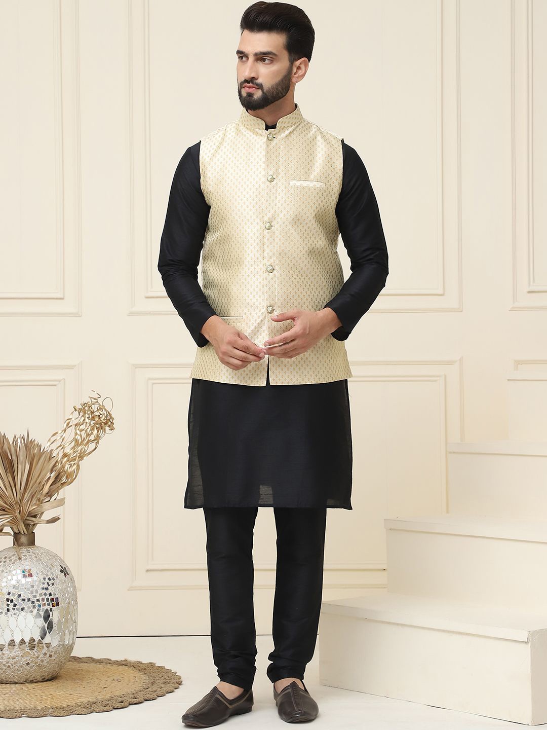 

SOJANYA Mandarin Collar Kurta With Churidar Nehru jacket, Black