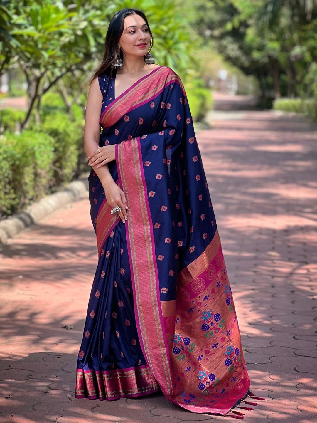 

Mitera Ethnic Motifs Woven Design Zari Paithani Saree, Navy blue