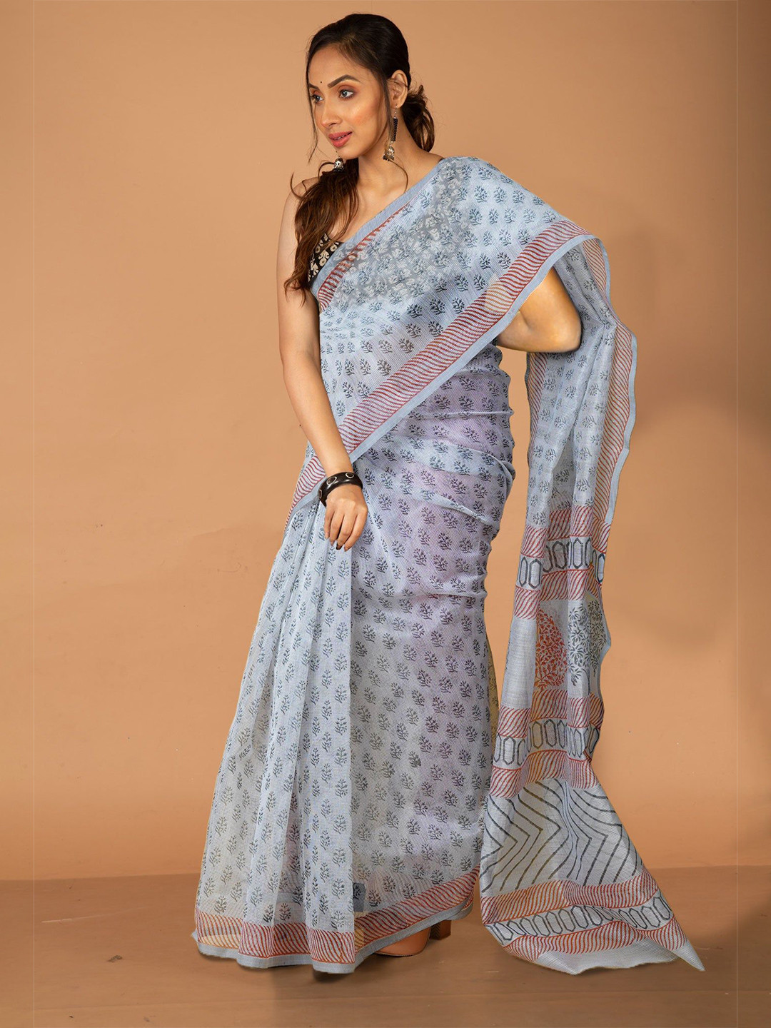 

Unnati Silks Ethnic Motifs Printed Block Print Saree, Grey