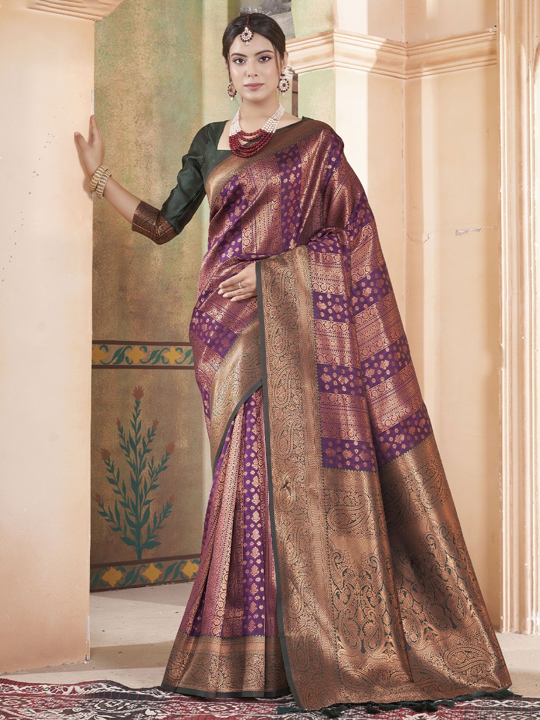 

KAYOMMI Woven Design Zari Kanjeevaram Saree, Purple