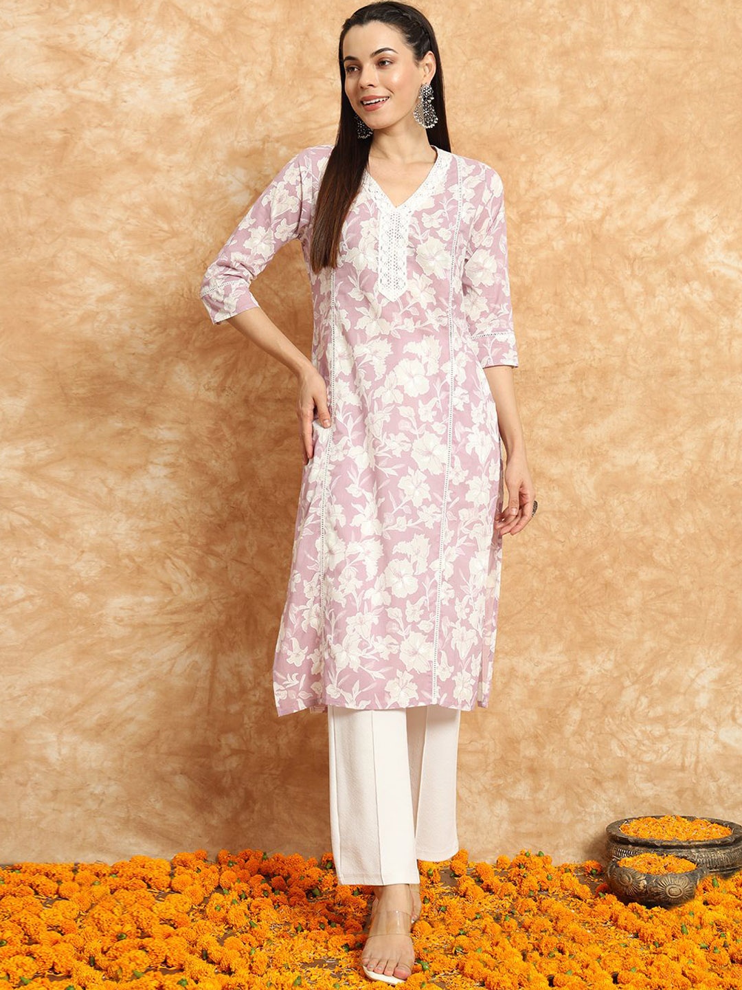 

Sa Rasa Floral Printed Pure Cotton Straight Kurta, Lavender