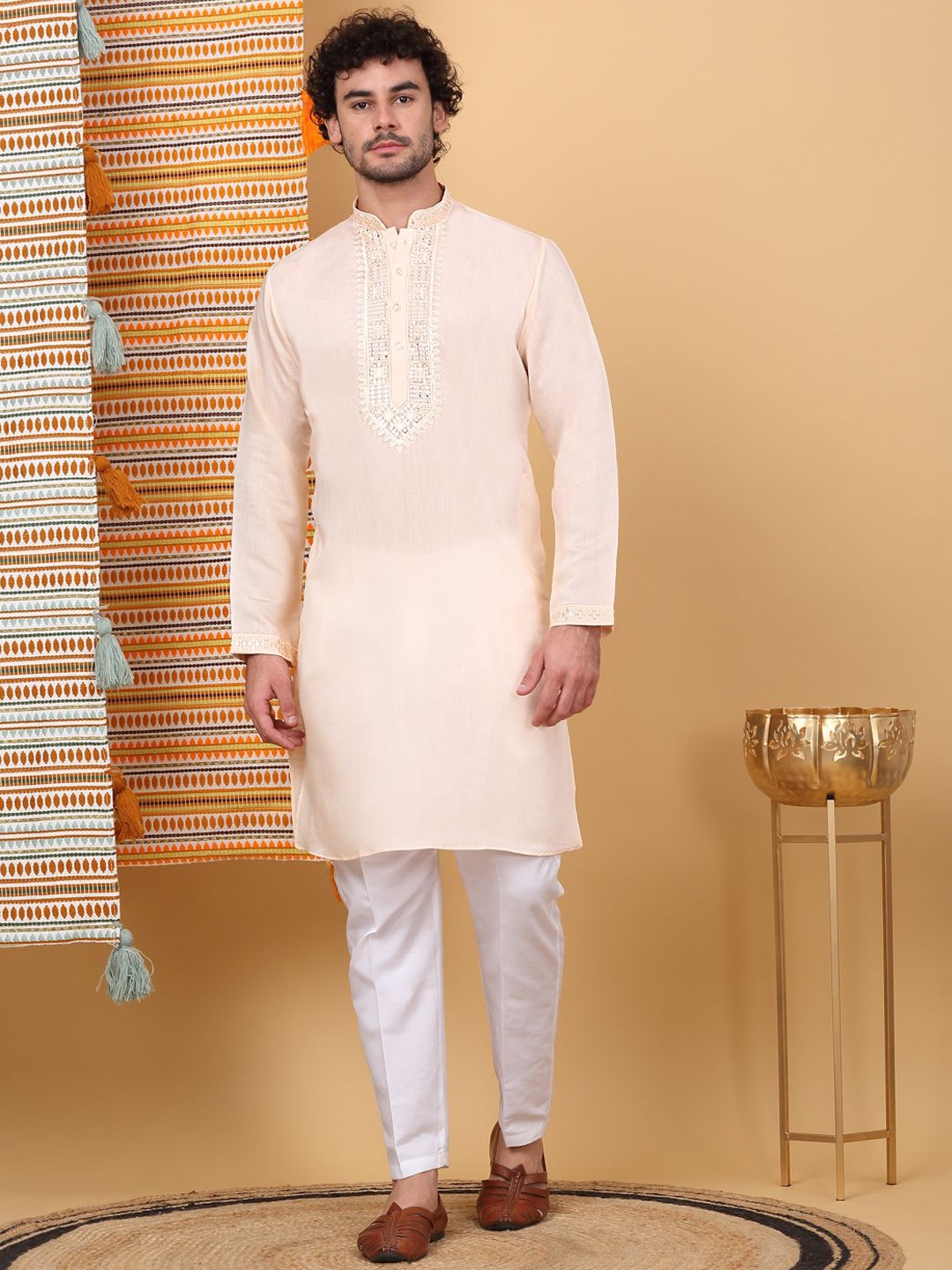 

KRAFT INDIA LUXE Ethnic Motifs Embroidered Sequinned Cotton Silk Kurta With Trousers, Peach