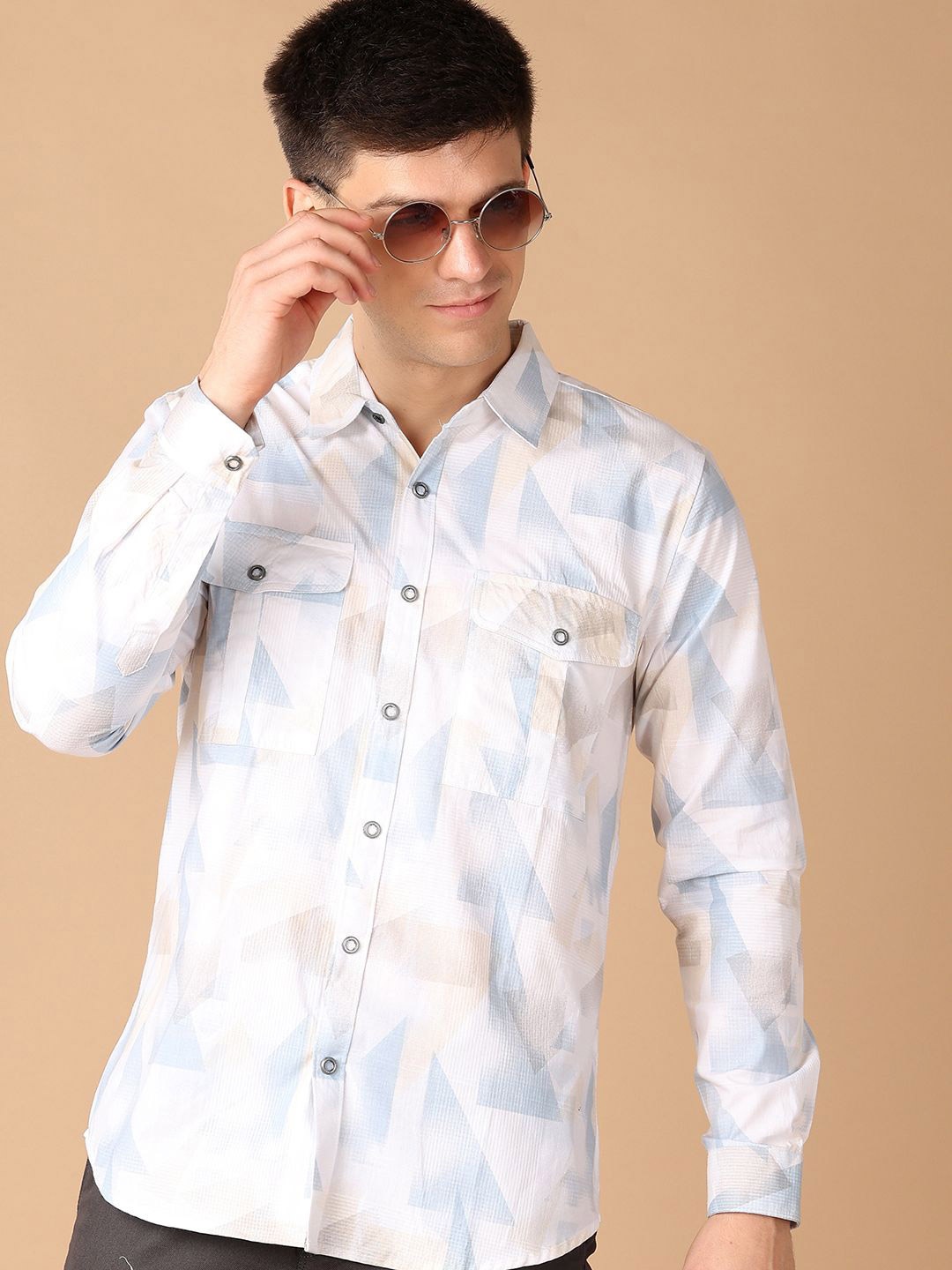 

V-Mart Men Classic Spread Collar Abstract Checked Cotton Slim Fit Casual Shirt, White