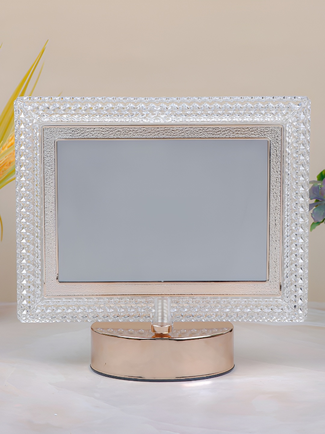 

Archies White & Black LED Crystal Glass Table Photo Frames