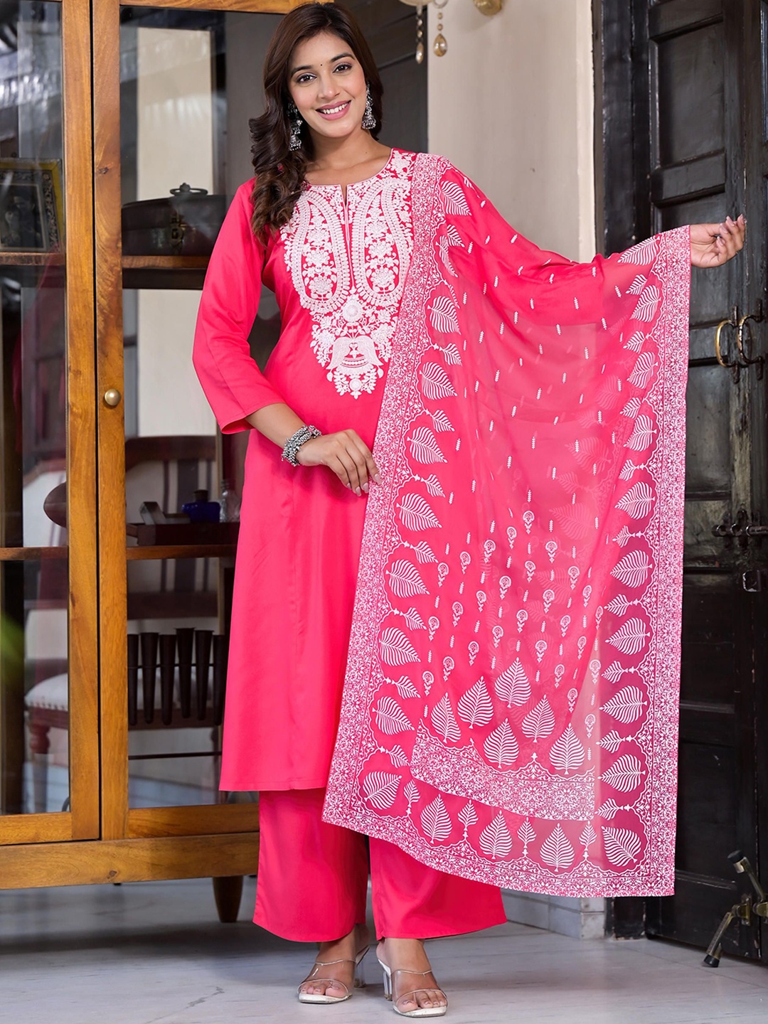 

Juniper Paisley Yoke Design Thread Work Liva Kurta with Palazzos & Dupatta, Fuchsia