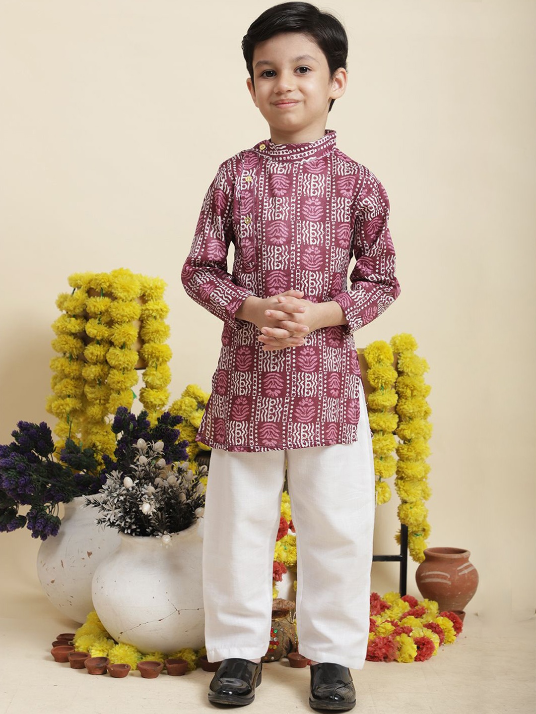 

Cutiekins Boys Ethnic Motifs Printed Mandarin Collar Straight Kurta With Pyjamas, Burgundy