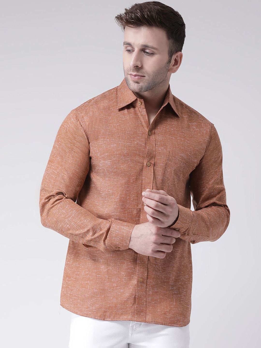 

KLOSET BY RIAG Men Classic Spread Collar Solid Cotton Casual Shirt, Brown