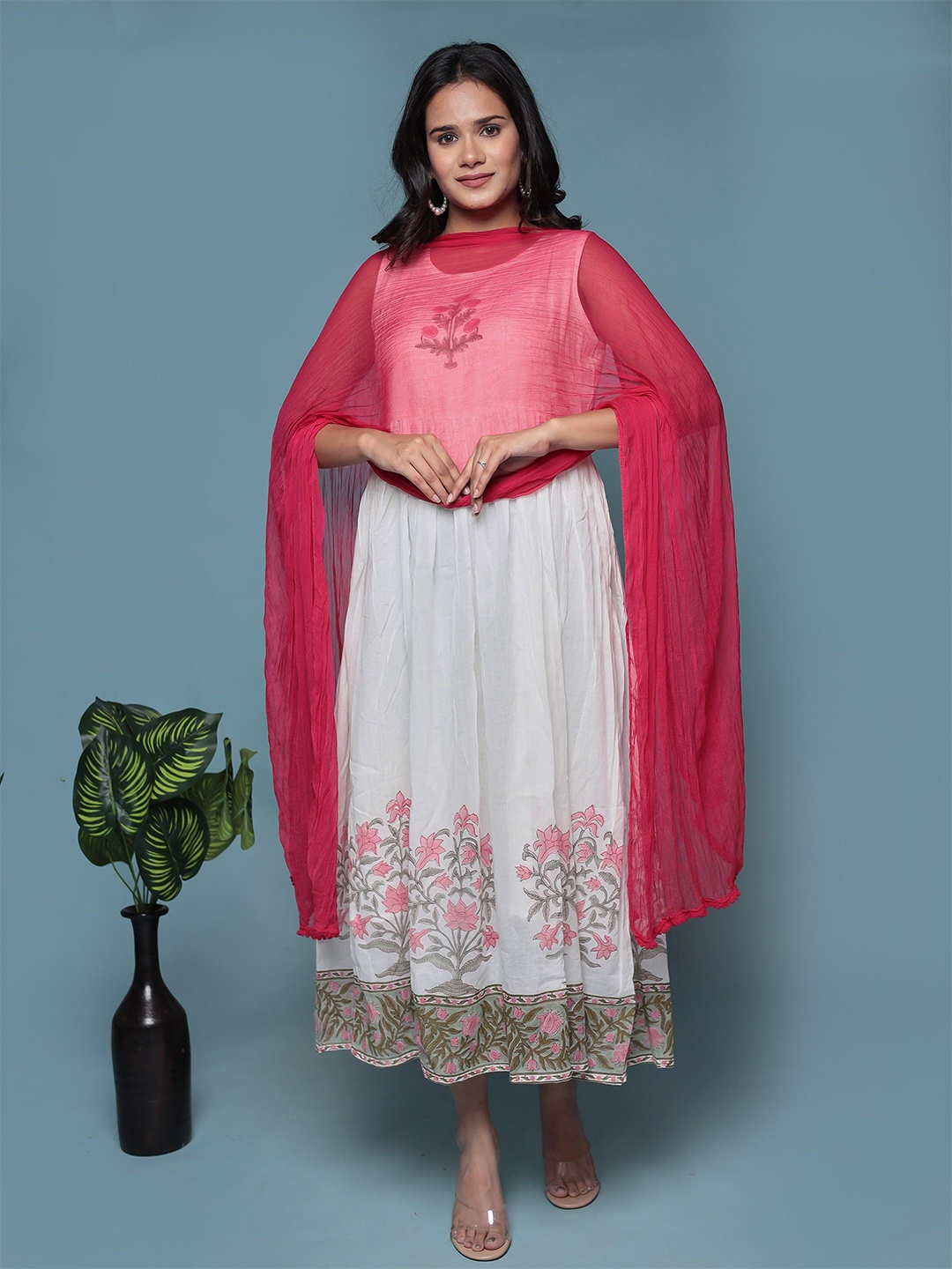 

Bohekant Chiffon Dupatta With Taping Border, Pink