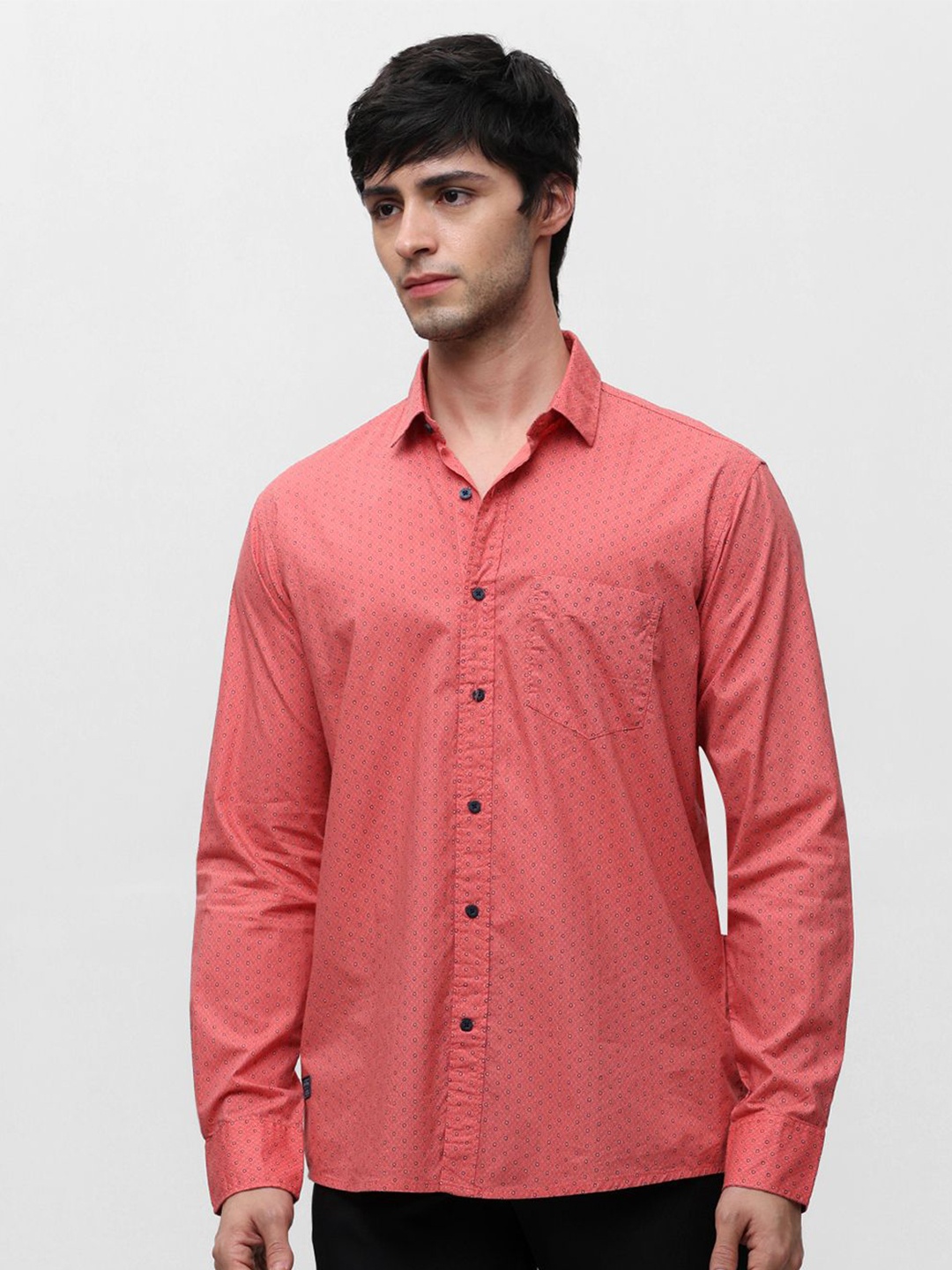 

Klub Fox Men Spread Collar Micro Ditsy Printed Cotton Slim Fit Casual Shirt, Rust