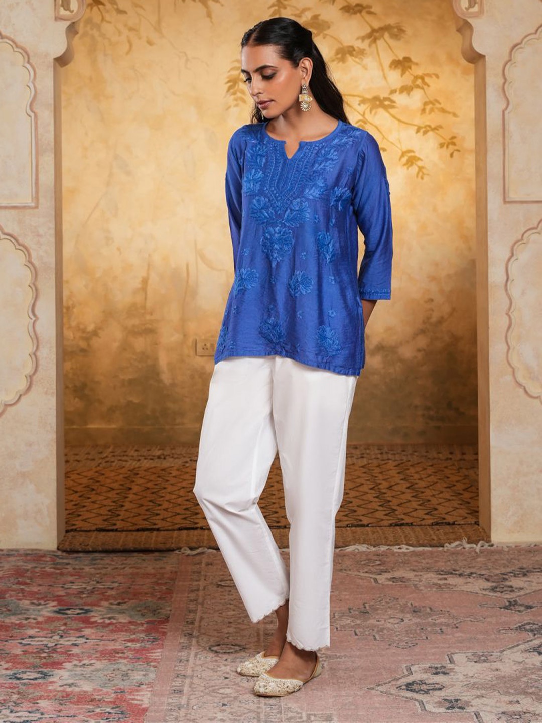 

House of Chikankari Chikankari Woven Short Kurta, Blue