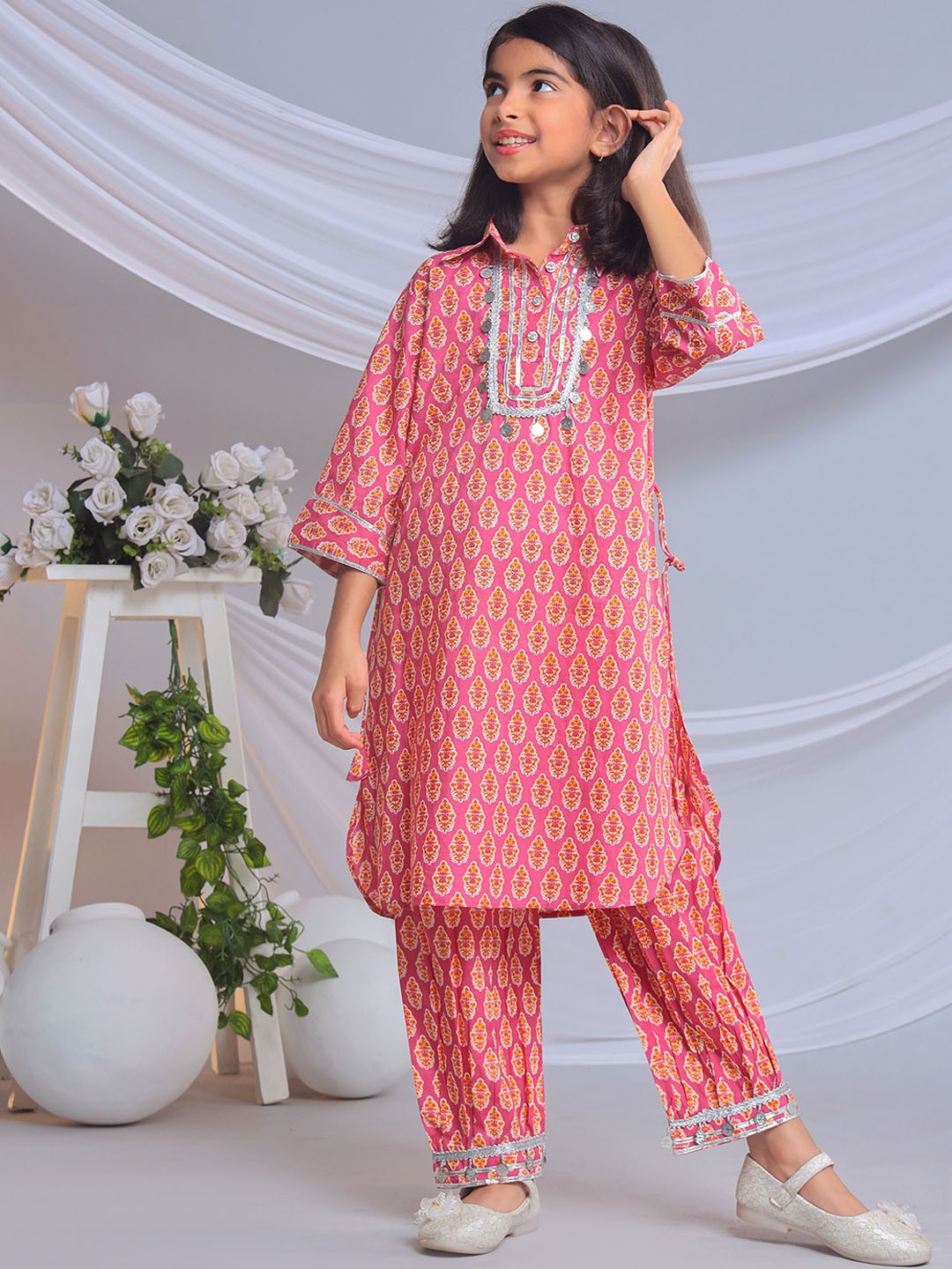 

misbis Girls Floral Printed Gotta Patti Pure Cotton Kurta with Palazzos, Pink