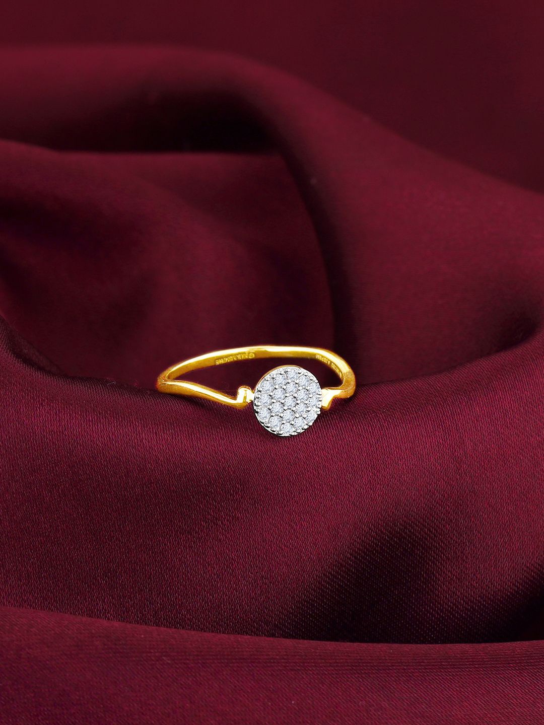 

GIVA 18K Gold Diamond Ring