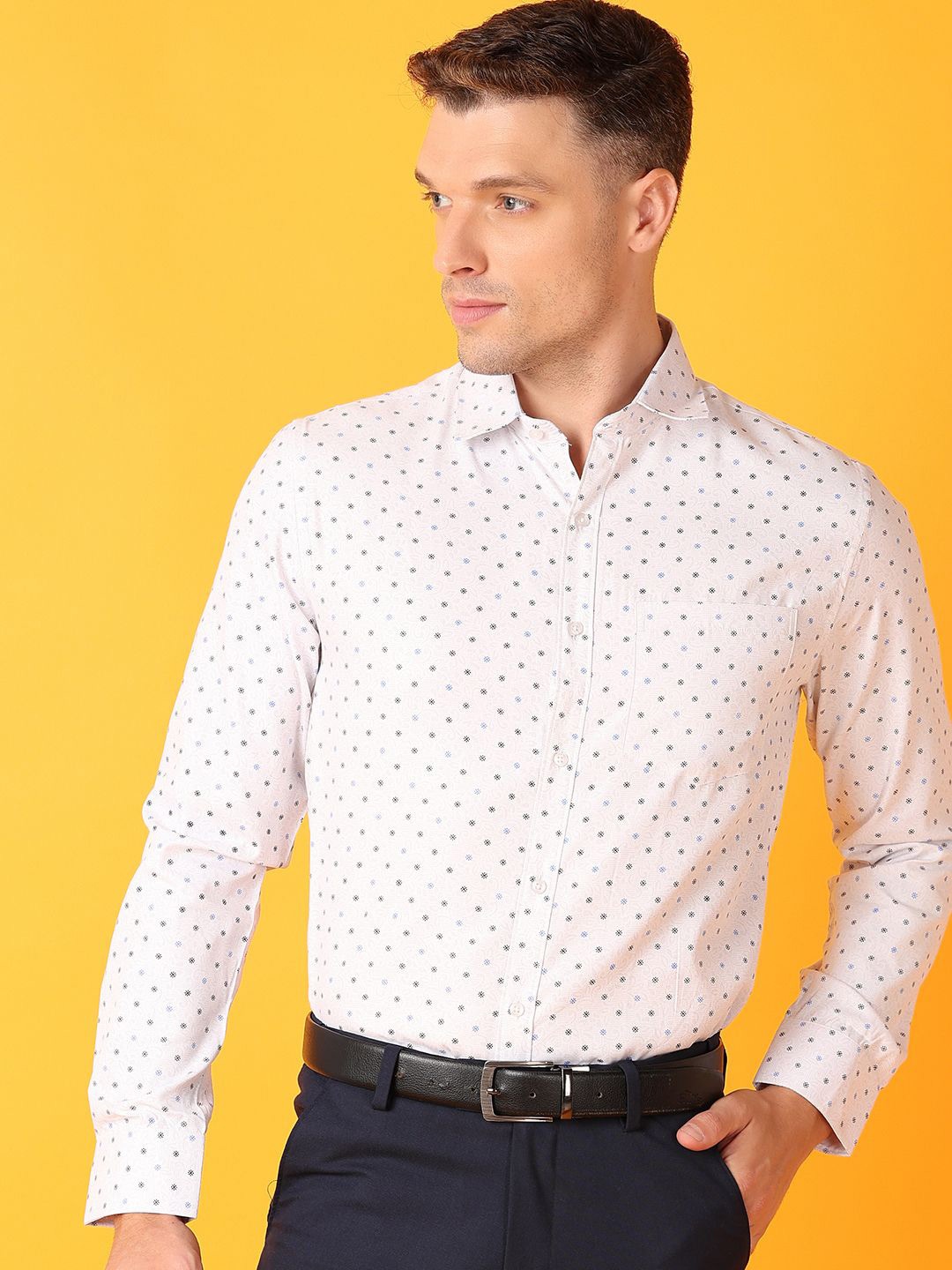 

V-Mart Men Classic Spread Collar Micro Ditsy Printed Cotton Formal Shirt, Peach