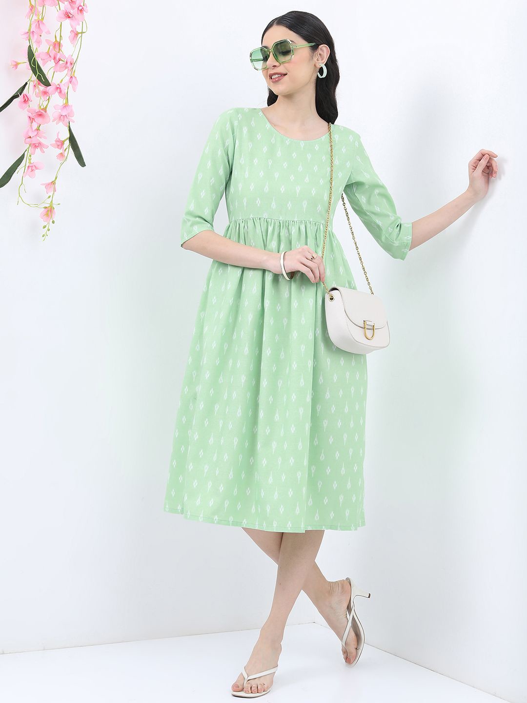 

Vishudh Women Floral Print A-Line Midi Dress, Green