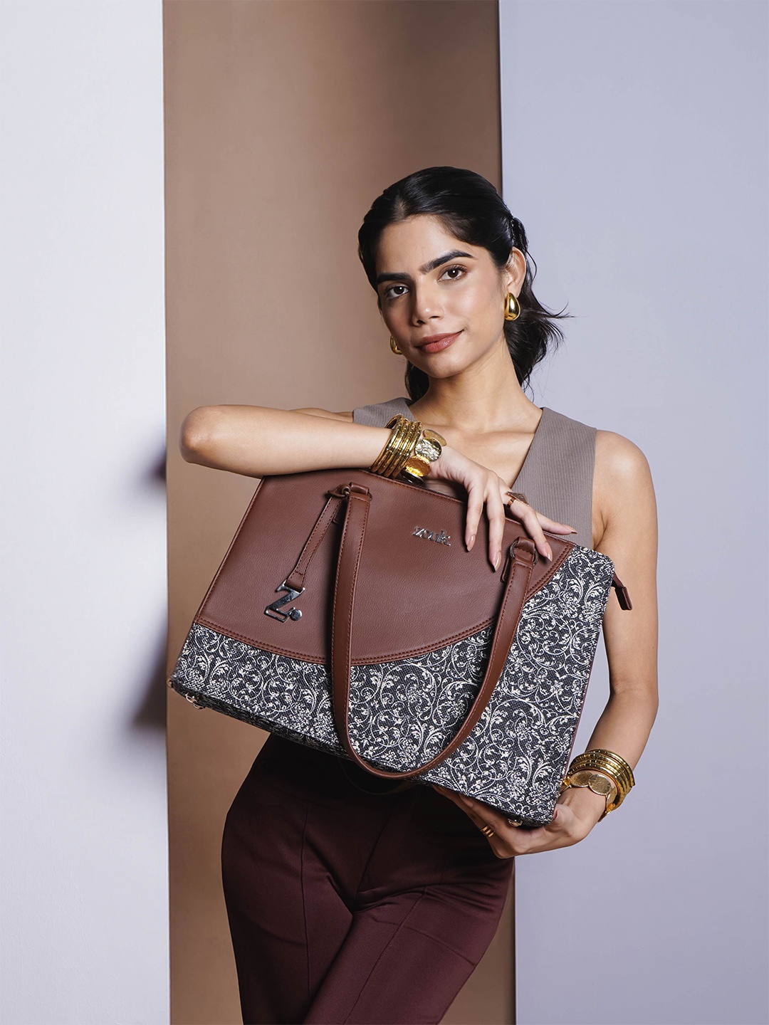 

ZOUK Women Printed Structured Tote Bag, Black