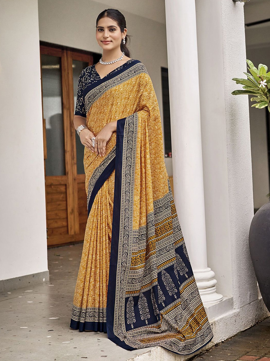 

Ishin Yellow Mulmul Cottons Saree With Blouse Piece
