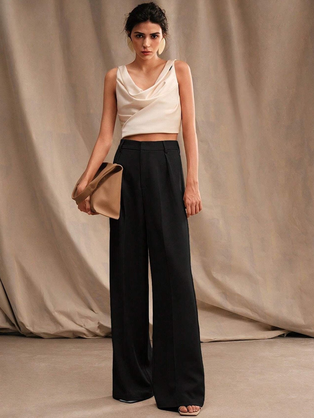 

FNOCKS Women Smart Straight Fit High-Rise Wide Leg Trousers, Black