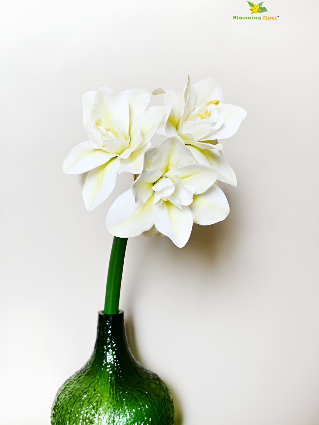 

Blooming Floret White Lily Artificial Flower