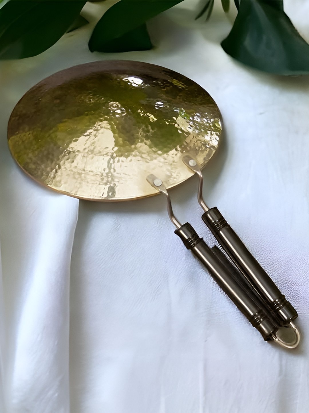 

veda essentials Gold-Toned Traditional Brass Tawa