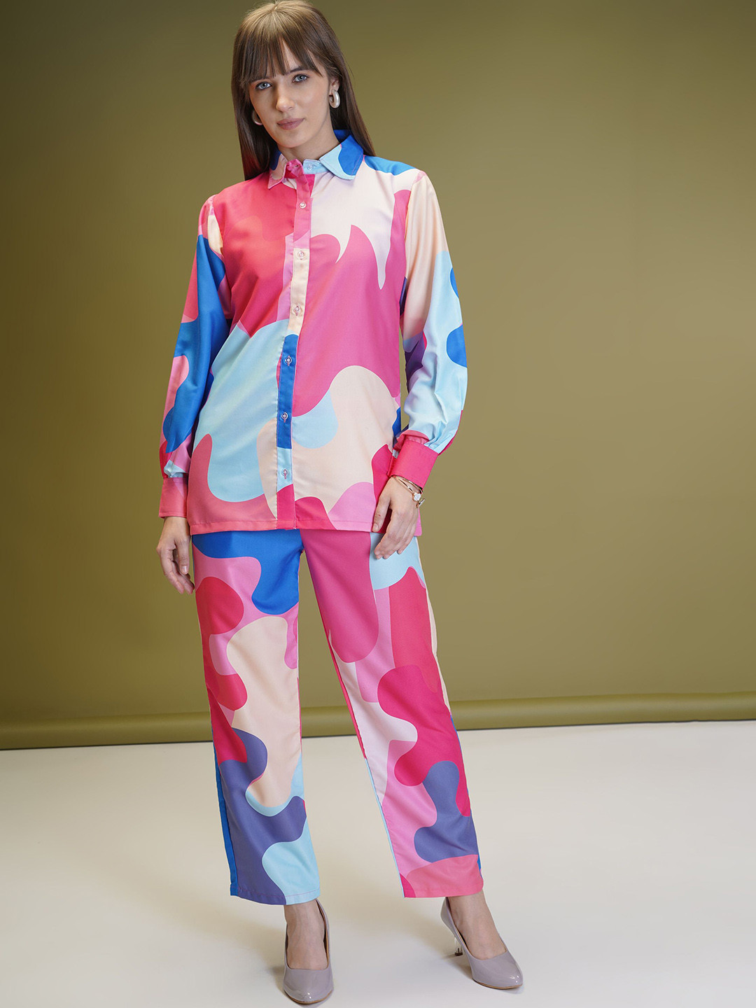 

Rujave Abstract Printed Shirt With Trousers, Pink
