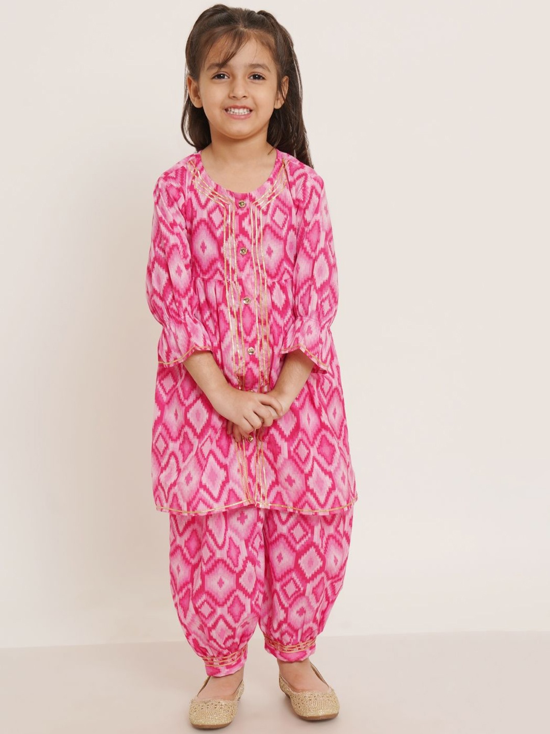 

COTLAND FASHION Girls Ethnic Motifs Printed Gotta Patti Pure Cotton A-line Kurta & Salwar, Pink