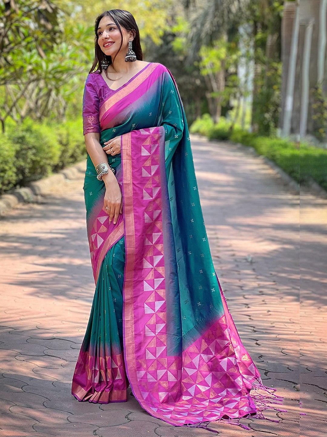 

Mitera Woven Design Traditional Zari Banarasi Saree, Teal