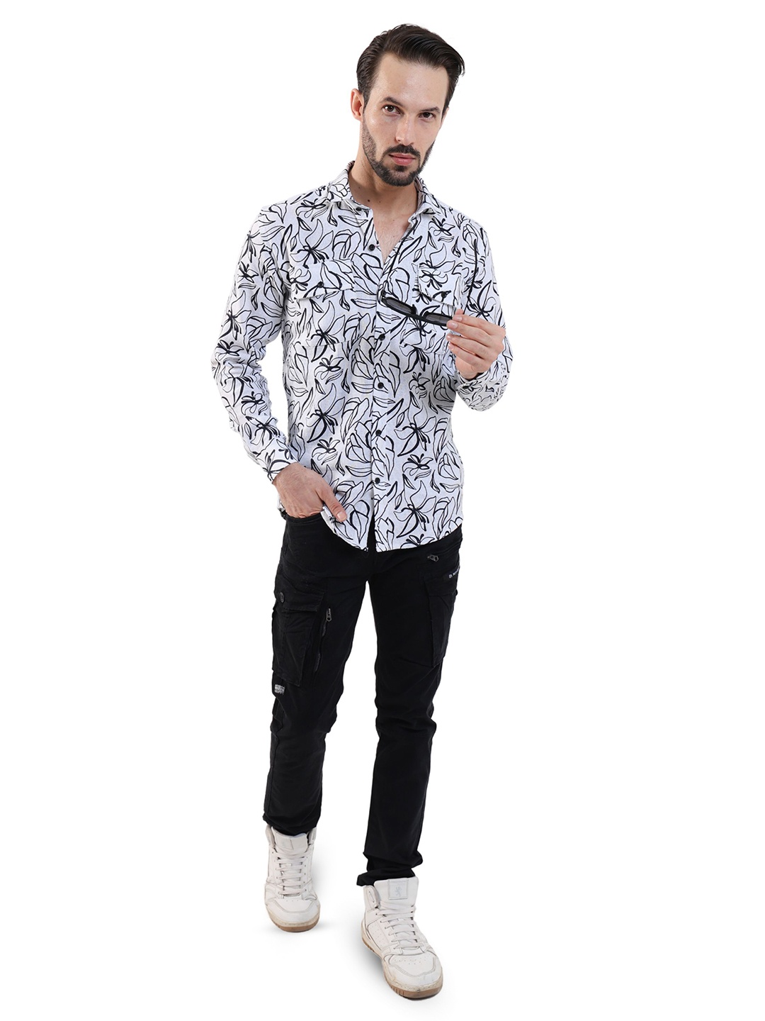 

BOTABOCHI Men Classic Spread Collar Floral Printed Cotton Slim Fit Party Shirt, White