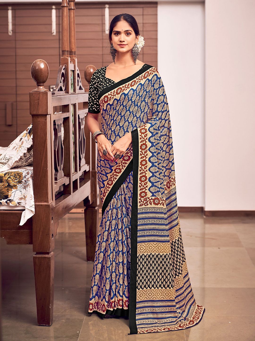 

Ishin Floral Printed Saree, Blue