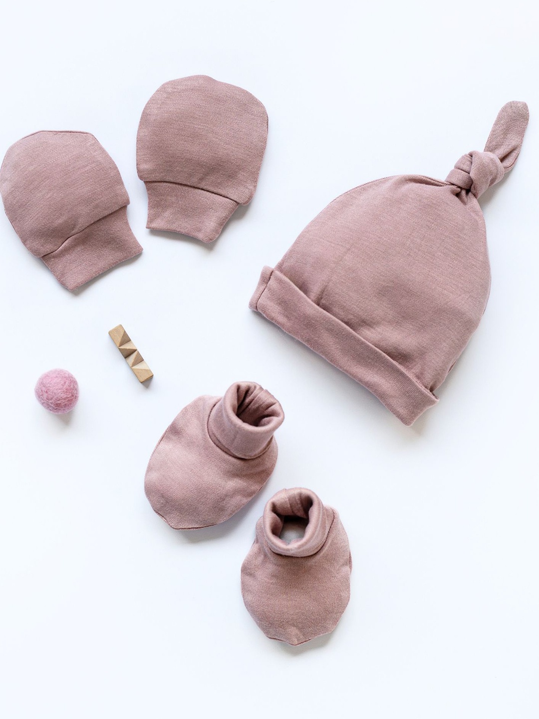

cocoon care Kids Set Of 3 Bamboo Baby Apparel Gift Set, Rose