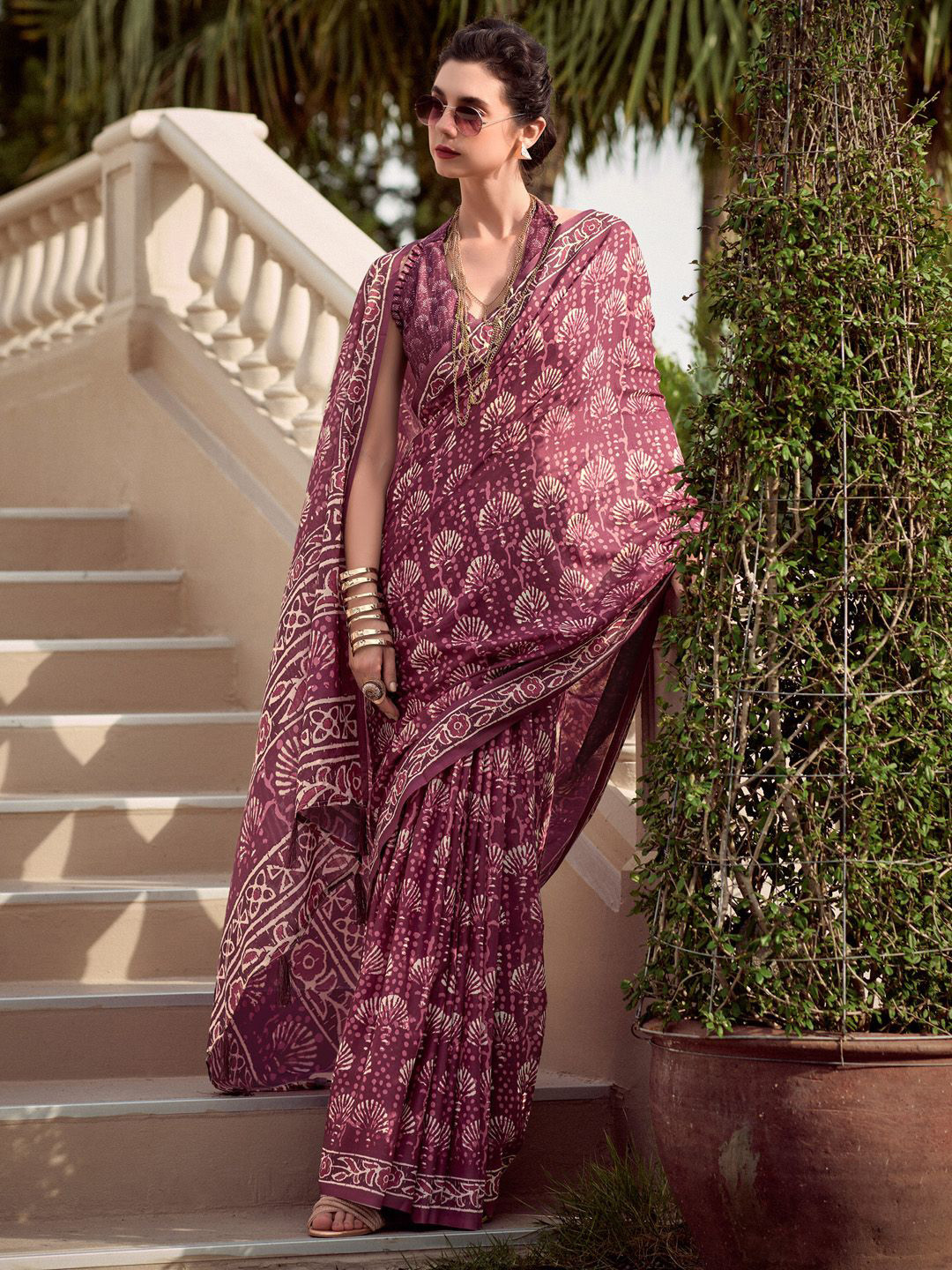 

Anouk Ethnic Motifs Printed Saree With Blouse Piece, Burgundy